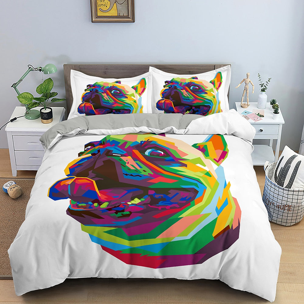 Weißer Bettbezug mit mehrfarbiger Bulldogge