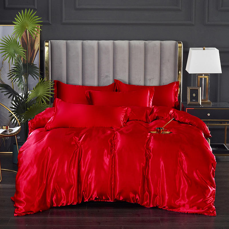 Günstiger Bettbezug aus rotem Satin