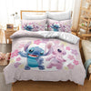 Stitch And Angel Bettbezug mit rosa Blumen