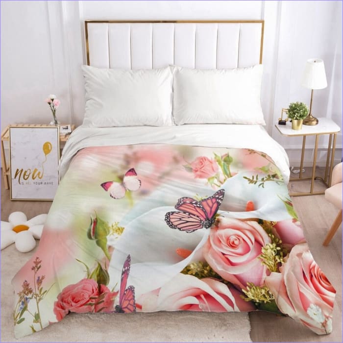 Blumen-Bettbezug, Blumenstrauß aus Rosen und Schmetterlingen