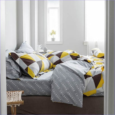 Gelber geometrischer Bettbezug