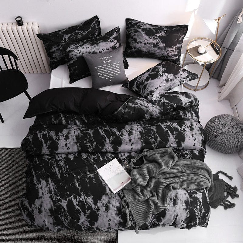 Schwarzer und grauer Bettbezug