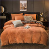 Orangefarbener Bettbezug aus Terrakotta-Samt