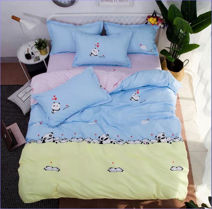 Blauer und gelber Panda-Bettbezug