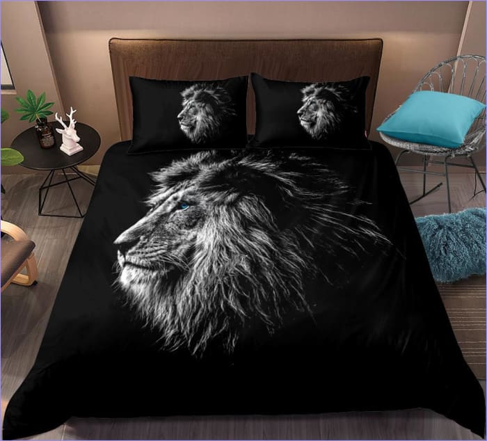 Schwarz-weißer Bettbezug mit Löwenkopf
