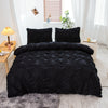 Schwarzer, einfarbiger Bettbezug mit Quetschfalten